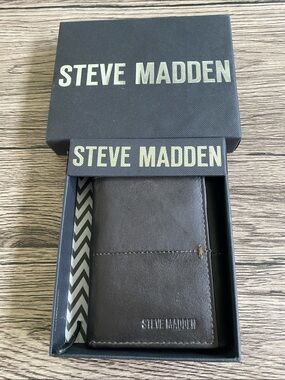 Steve Madden Dark Brown Tri Fold Leather Wallet